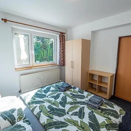 Xlsuite Comfort Apartment Piest'any